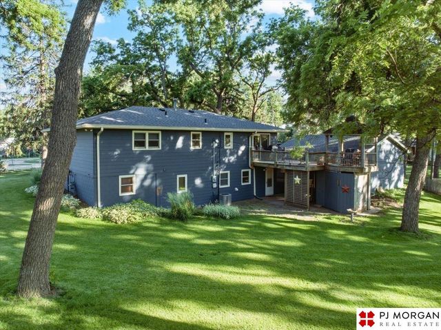 7914 Keystone Drive, Omaha, NE 68134