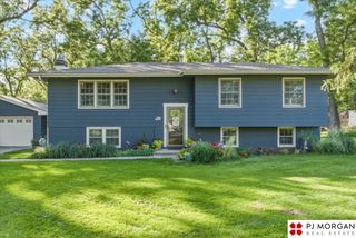 7914 Keystone Drive, Omaha, NE 68134