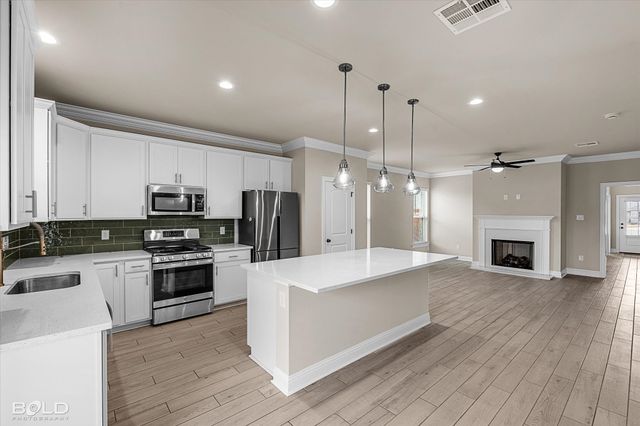 703 Crozier Drive, Bossier City, LA 71111