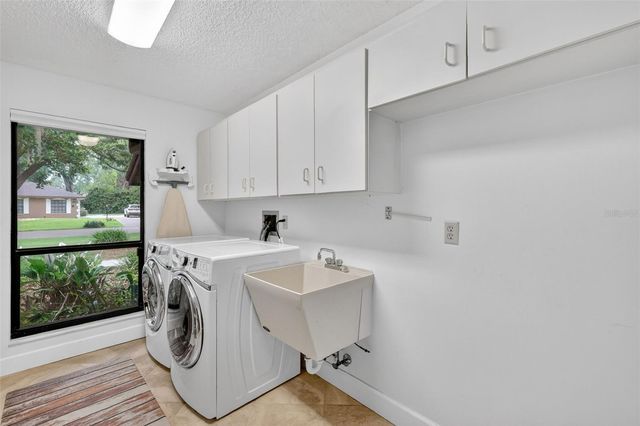 4141 LAKE FOREST STREET, Mount Dora, FL 32757