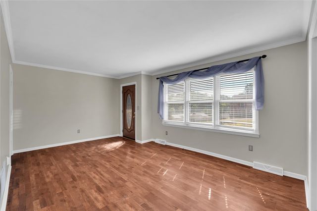 23 Wolseley Road, Greenville, SC 29615