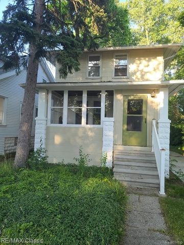 300 BAKER Street, Royal Oak, MI 48067