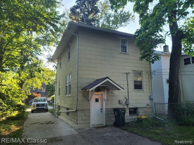 300 BAKER Street, Royal Oak, MI 48067
