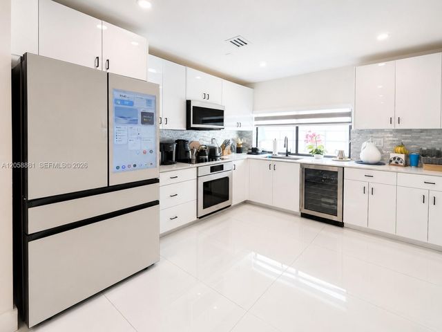 10364 Fairway Heights Boulevard, Miami, FL 33157