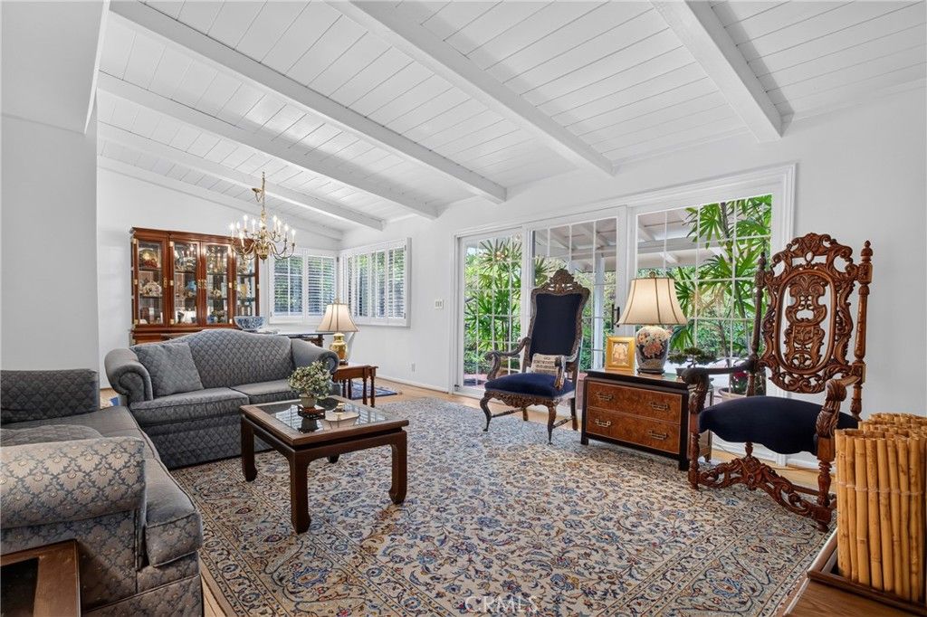 Image 10 of property listing at 10315 Beckford, Porter Ranch, CA 91326