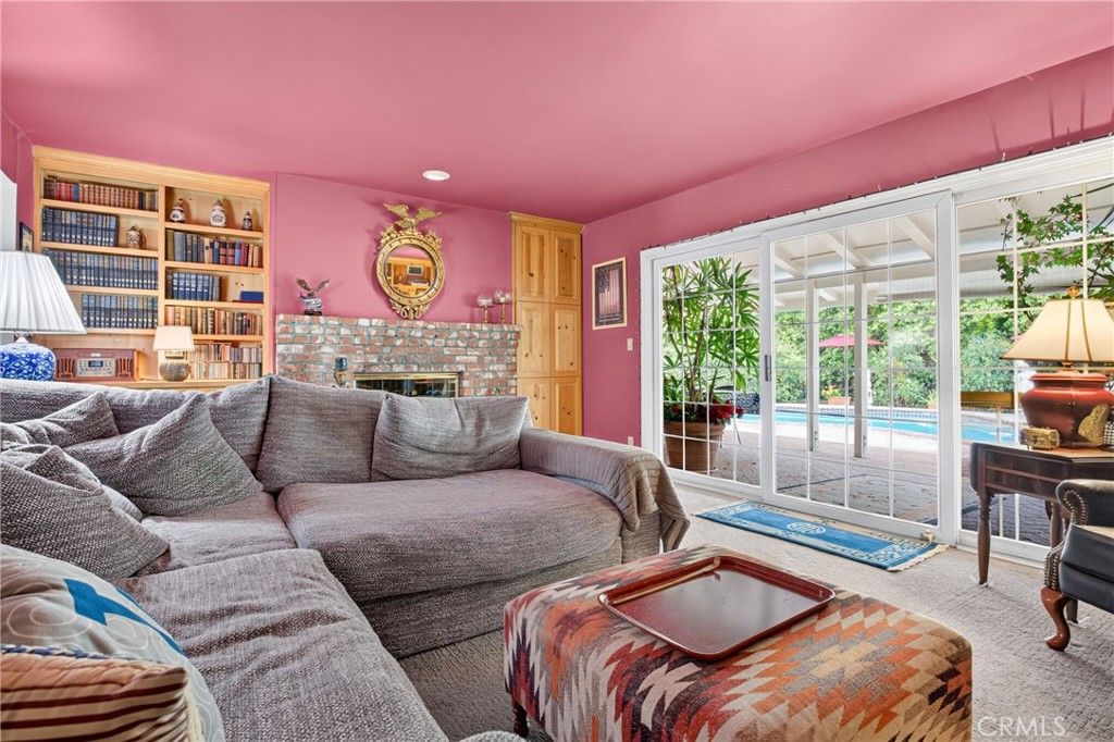Image 14 of property listing at 10315 Beckford, Porter Ranch, CA 91326