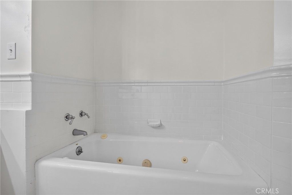 Image 31 of property listing at 10315 Beckford, Porter Ranch, CA 91326