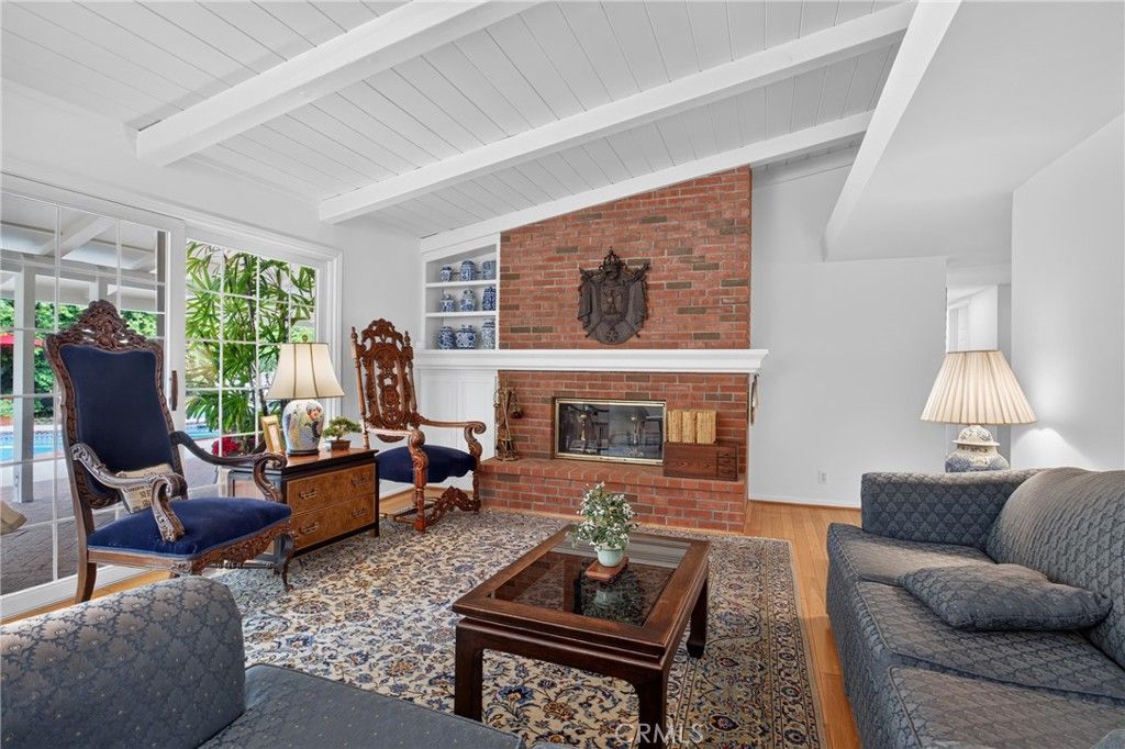 Image 4 of property listing at 10315 Beckford, Porter Ranch, CA 91326