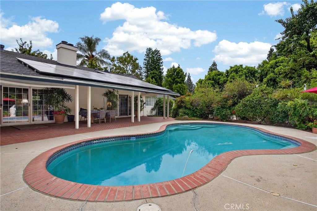 Image 43 of property listing at 10315 Beckford, Porter Ranch, CA 91326