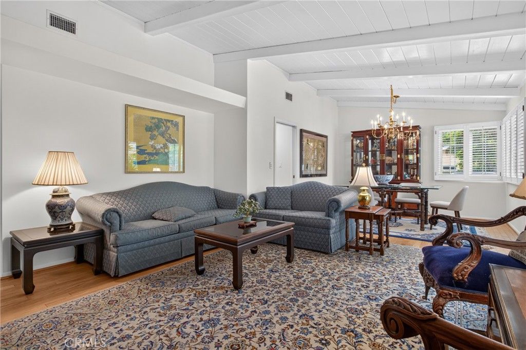 Image 5 of property listing at 10315 Beckford, Porter Ranch, CA 91326