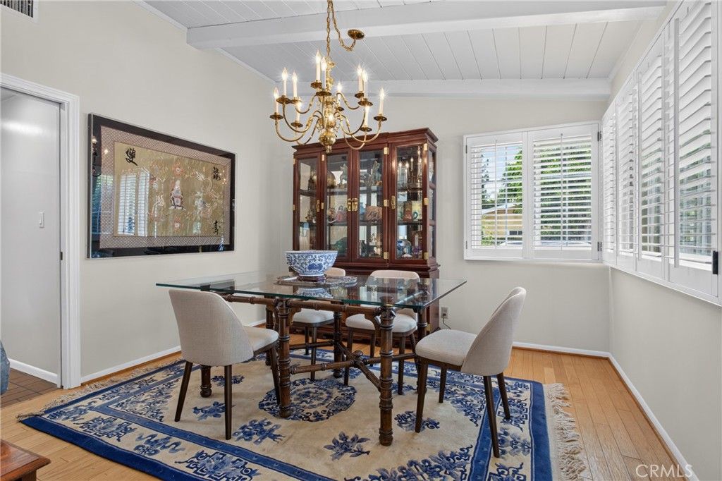 Image 7 of property listing at 10315 Beckford, Porter Ranch, CA 91326