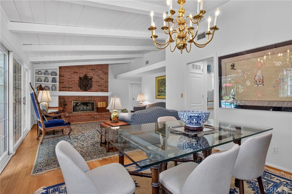 Image 8 of property listing at 10315 Beckford, Porter Ranch, CA 91326
