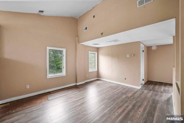 132 Little Falls Road, Fairfield, NJ 07004