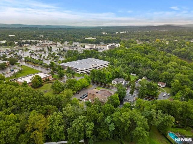 132 Little Falls Road, Fairfield, NJ 07004