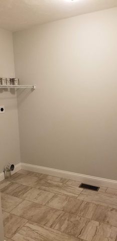 14 Kettle Hill Rd, Uxbridge, MA 01569