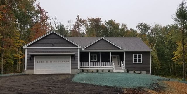 14 Kettle Hill Rd, Uxbridge, MA 01569