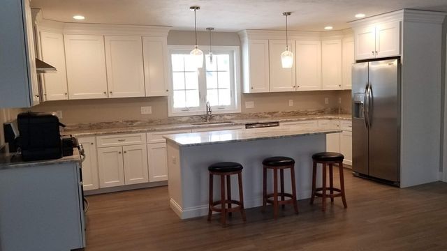 14 Kettle Hill Rd, Uxbridge, MA 01569