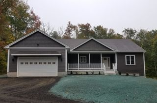 14 Kettle Hill Rd, Uxbridge, MA 01569