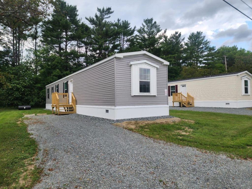 81 Cramton Road L-16, Castleton, VT 05735