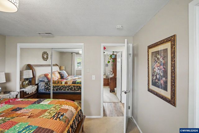 8470 SE Hood St, Clackamas, OR 97015