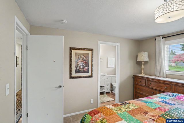 8470 SE Hood St, Clackamas, OR 97015