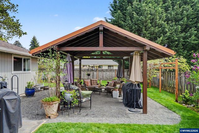 8470 SE Hood St, Clackamas, OR 97015