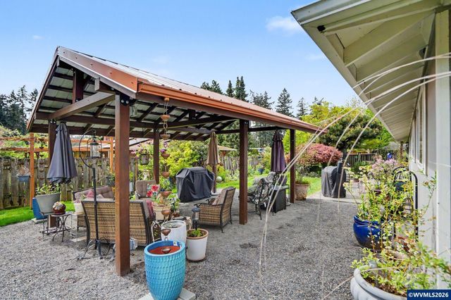 8470 SE Hood St, Clackamas, OR 97015