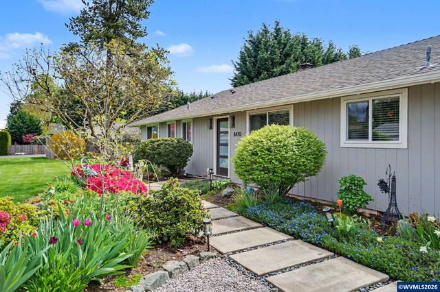 8470 SE Hood St, Clackamas, OR 97015