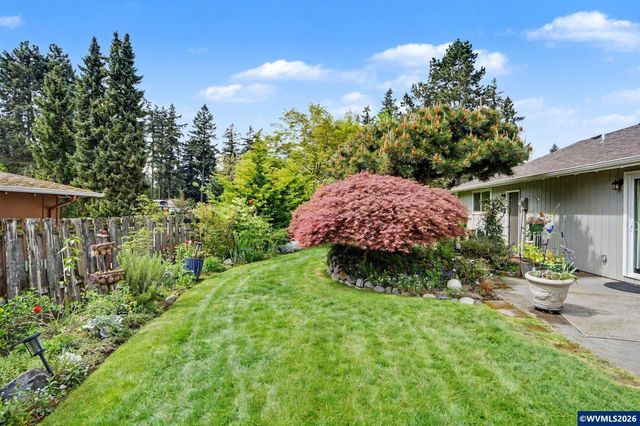 8470 SE Hood St, Clackamas, OR 97015