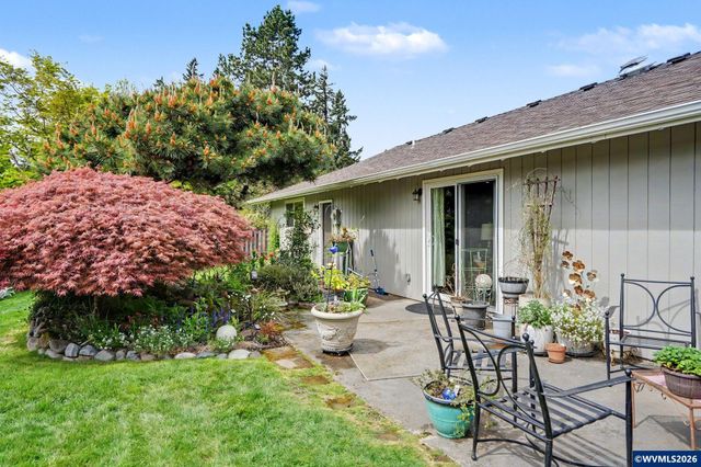 8470 SE Hood St, Clackamas, OR 97015