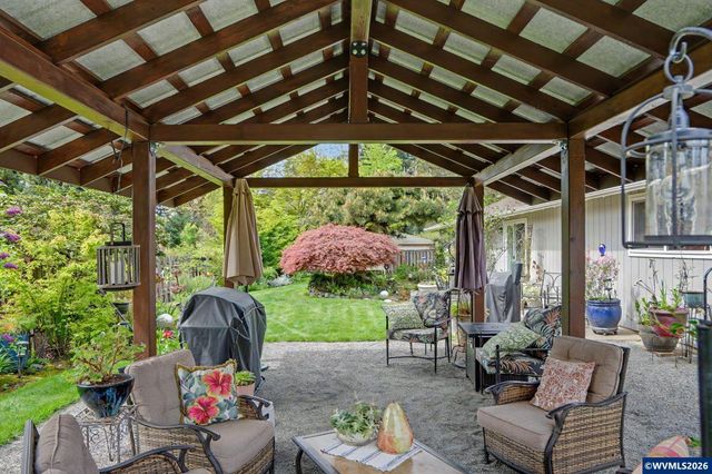 8470 SE Hood St, Clackamas, OR 97015
