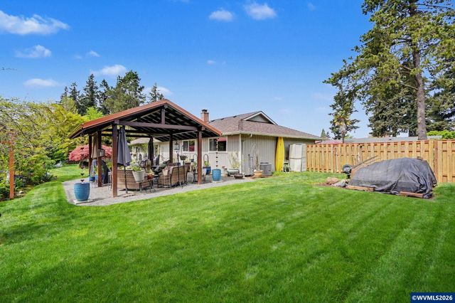 8470 SE Hood St, Clackamas, OR 97015