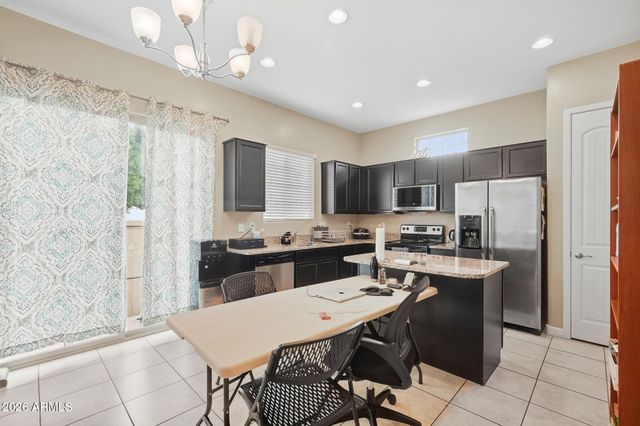 1367 S COUNTRY CLUB Drive 1105, Mesa, AZ 85210