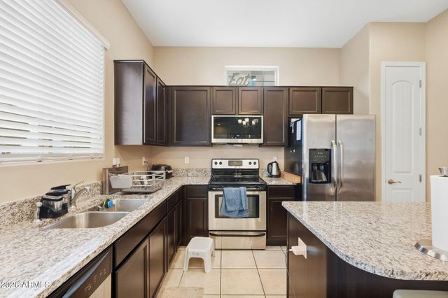 1367 S COUNTRY CLUB Drive 1105, Mesa, AZ 85210