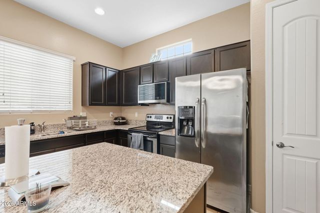 1367 S COUNTRY CLUB Drive 1105, Mesa, AZ 85210
