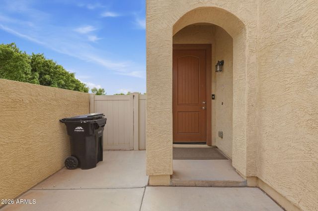 1367 S COUNTRY CLUB Drive 1105, Mesa, AZ 85210
