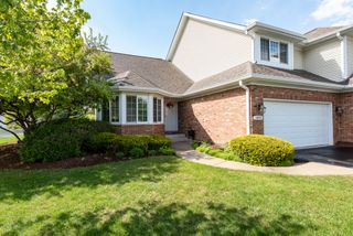 32958 N Stone Manor Drive, Grayslake, IL 60030