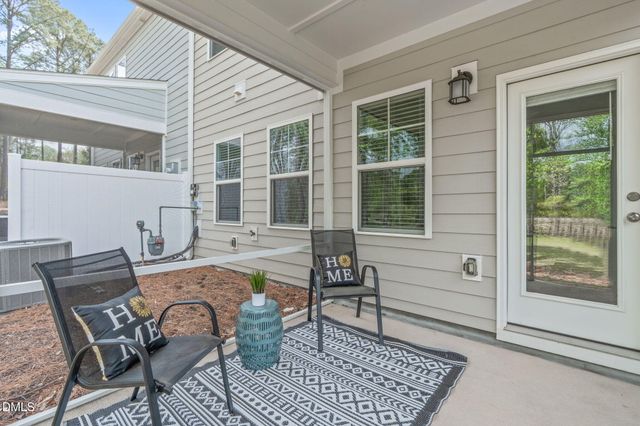1818 Porch Swing Way, Apex, NC 27502