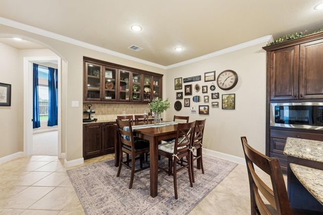 210 Fox Squirrel Court, Pinehurst, TX 77362