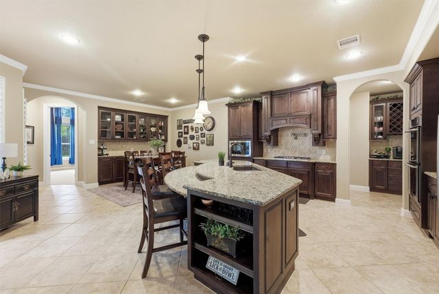 210 Fox Squirrel Court, Pinehurst, TX 77362