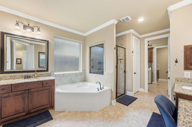 210 Fox Squirrel Court, Pinehurst, TX 77362