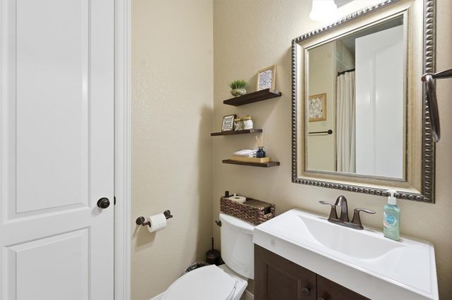 210 Fox Squirrel Court, Pinehurst, TX 77362