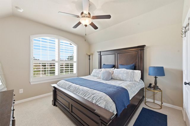 210 Fox Squirrel Court, Pinehurst, TX 77362