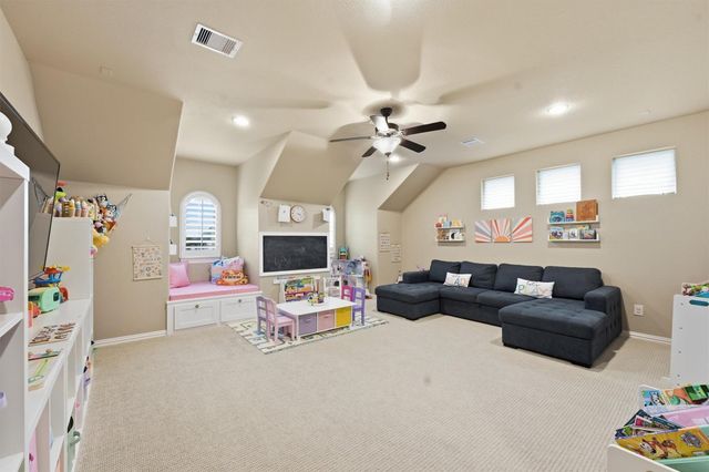 210 Fox Squirrel Court, Pinehurst, TX 77362