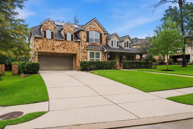 210 Fox Squirrel Court, Pinehurst, TX 77362