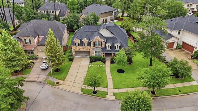 210 Fox Squirrel Court, Pinehurst, TX 77362
