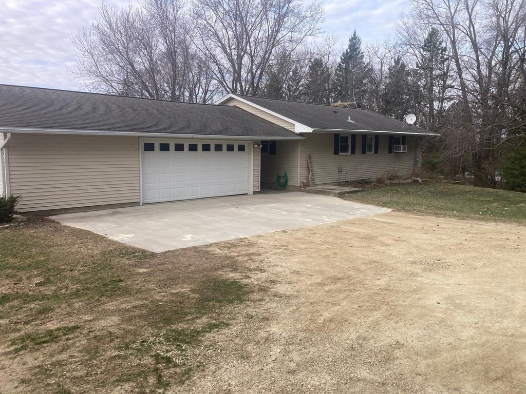 12520 440th Street, Wanamingo, MN 55983