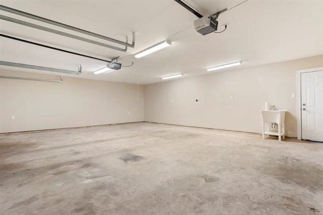 1056 Forest Blvd Boulevard, Lake Charles, LA 70611