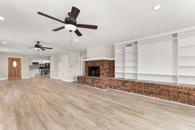 1056 Forest Blvd Boulevard, Lake Charles, LA 70611