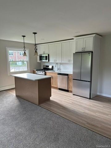 460 Old Town Road 18i, Port Jefferson Station, NY 11776